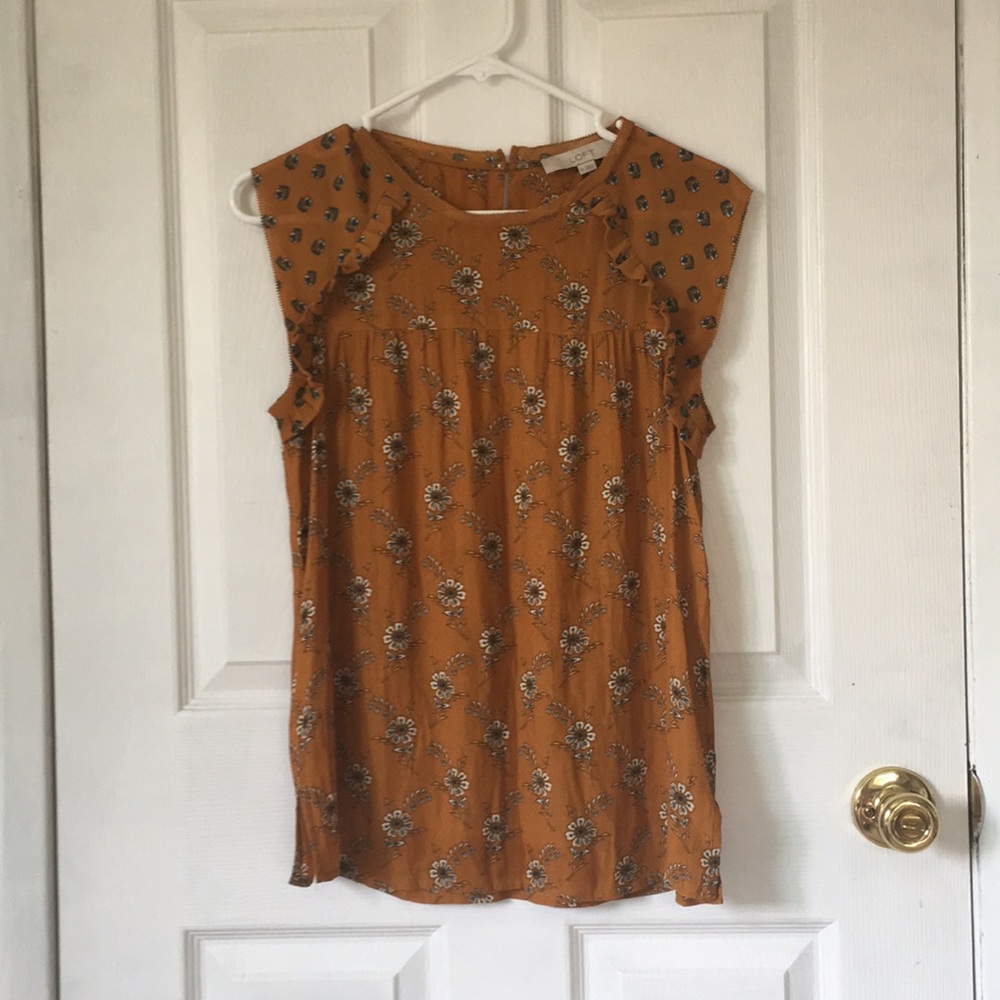 SOLD ELSEWHERE: Feminine floral-print blouse